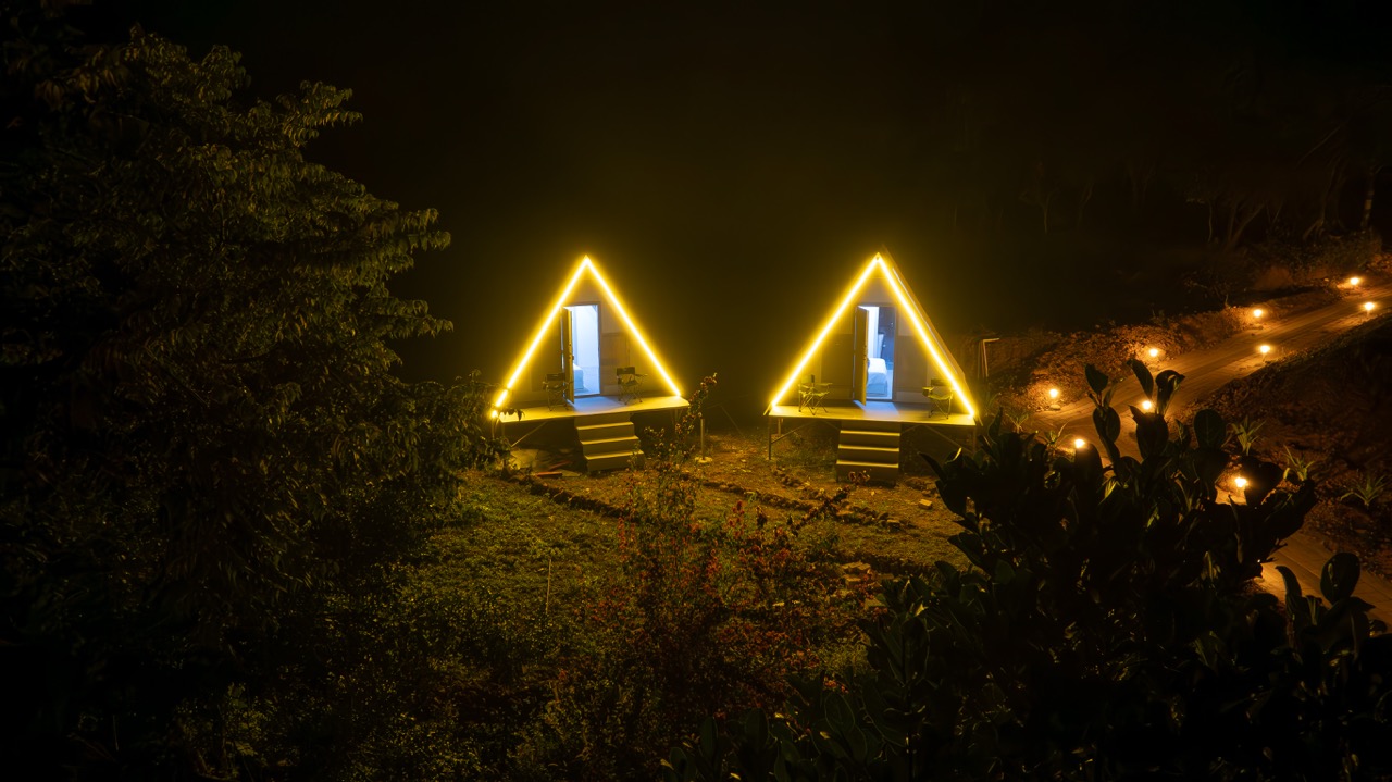 Yellow Moon 38